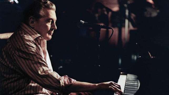 Jerry Lee Lewis: 10 Fakten über den Teufelspianisten