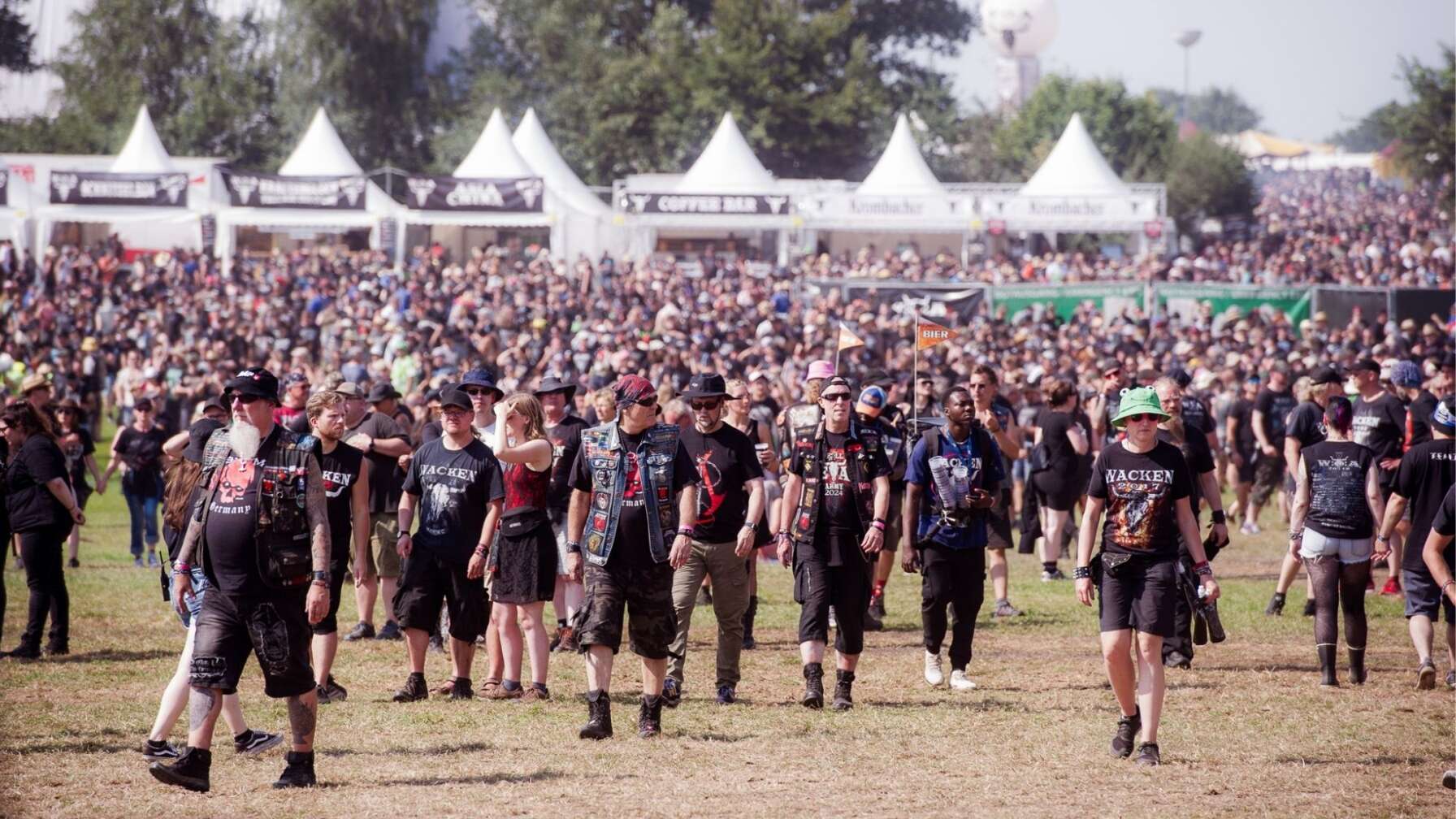 Land und Leute beim Wacken Open Air 2024