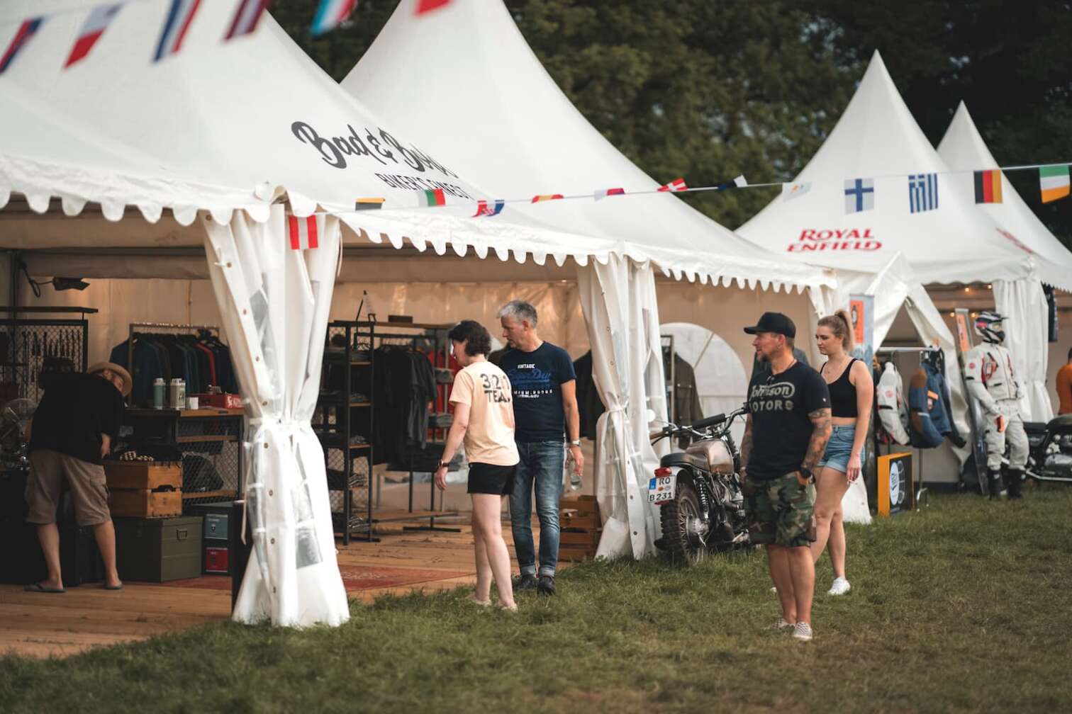 Foto des ersten MaxlRIDE Moto Festivals im August 2023 in Maxlrain