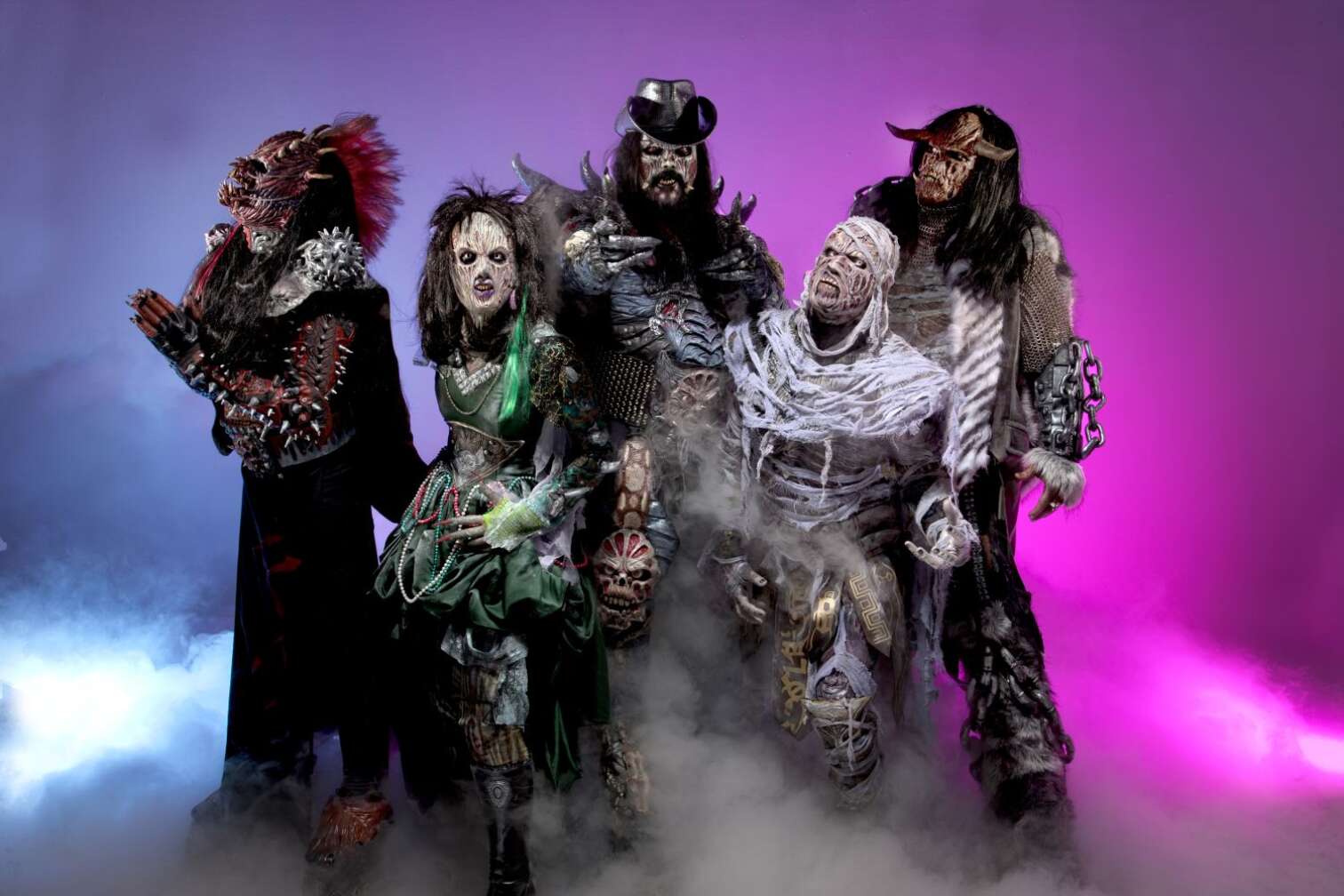 Rockband Lordi in Kostümen