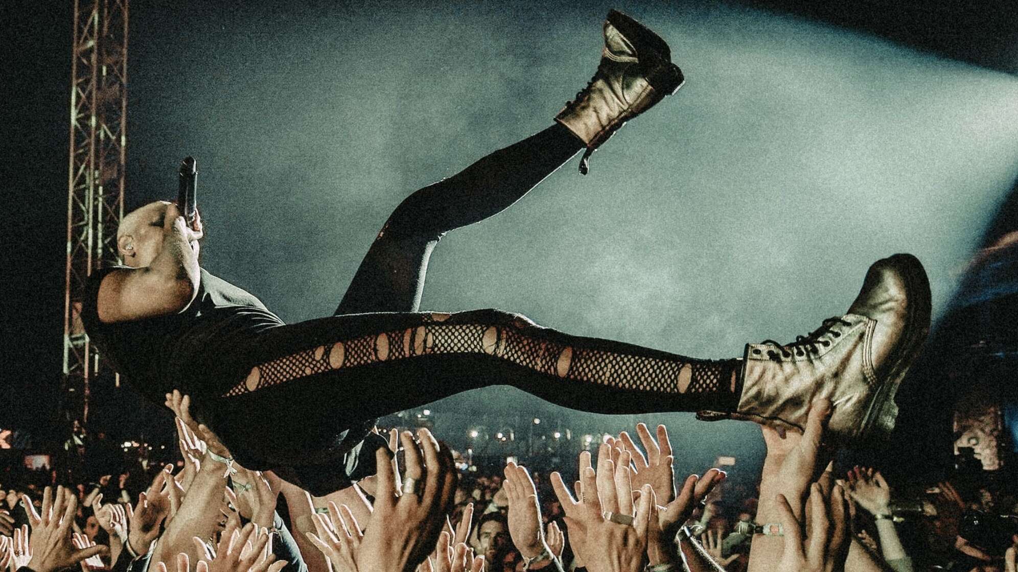 Crowdsurfing von Skunk Anansie